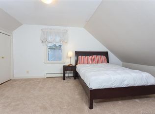 107 Vine Rd, Stamford, CT 06905