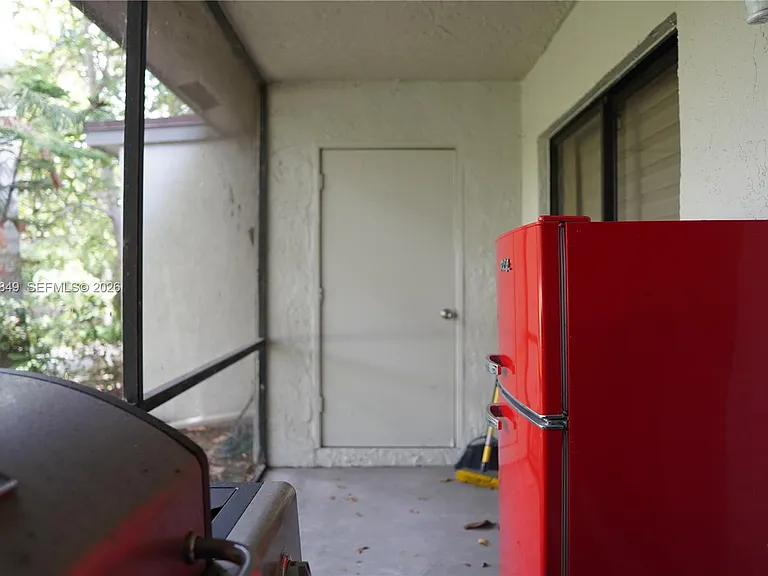 453 Lakeview Dr #2 — Photo 34