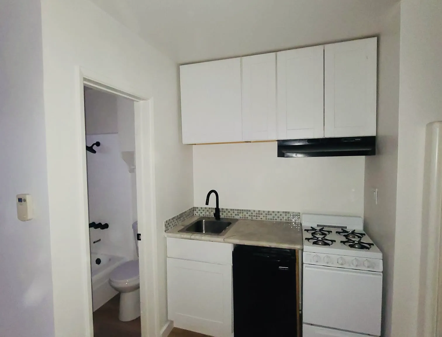 Studio, 350 sqft, $1,950 — Photo 3