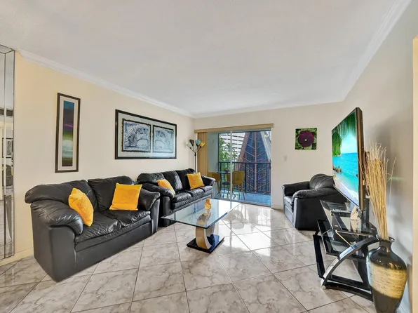 201 178th Dr APT 439, Sunny Isles Beach, FL 33160