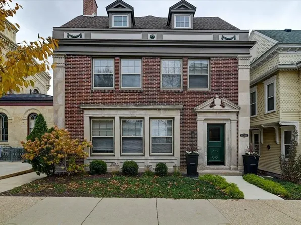 15 E Gilman St #2, Madison, WI 53703