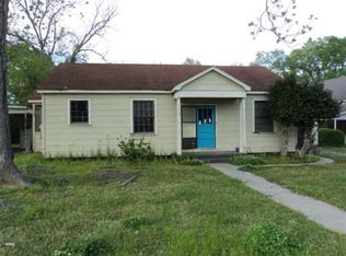 303 E Main St, Utica, MS 39175