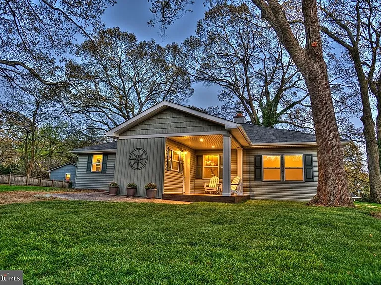 211 Sillery Bay Rd — Photo 50