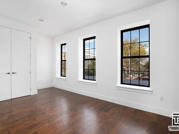 962 Greene Avenue image 1 of 6