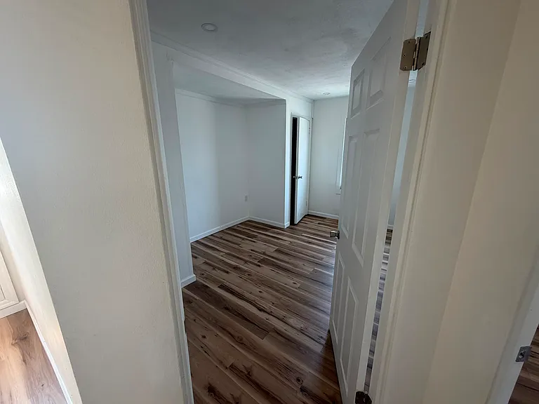 83 Hemlock St — Photo 8
