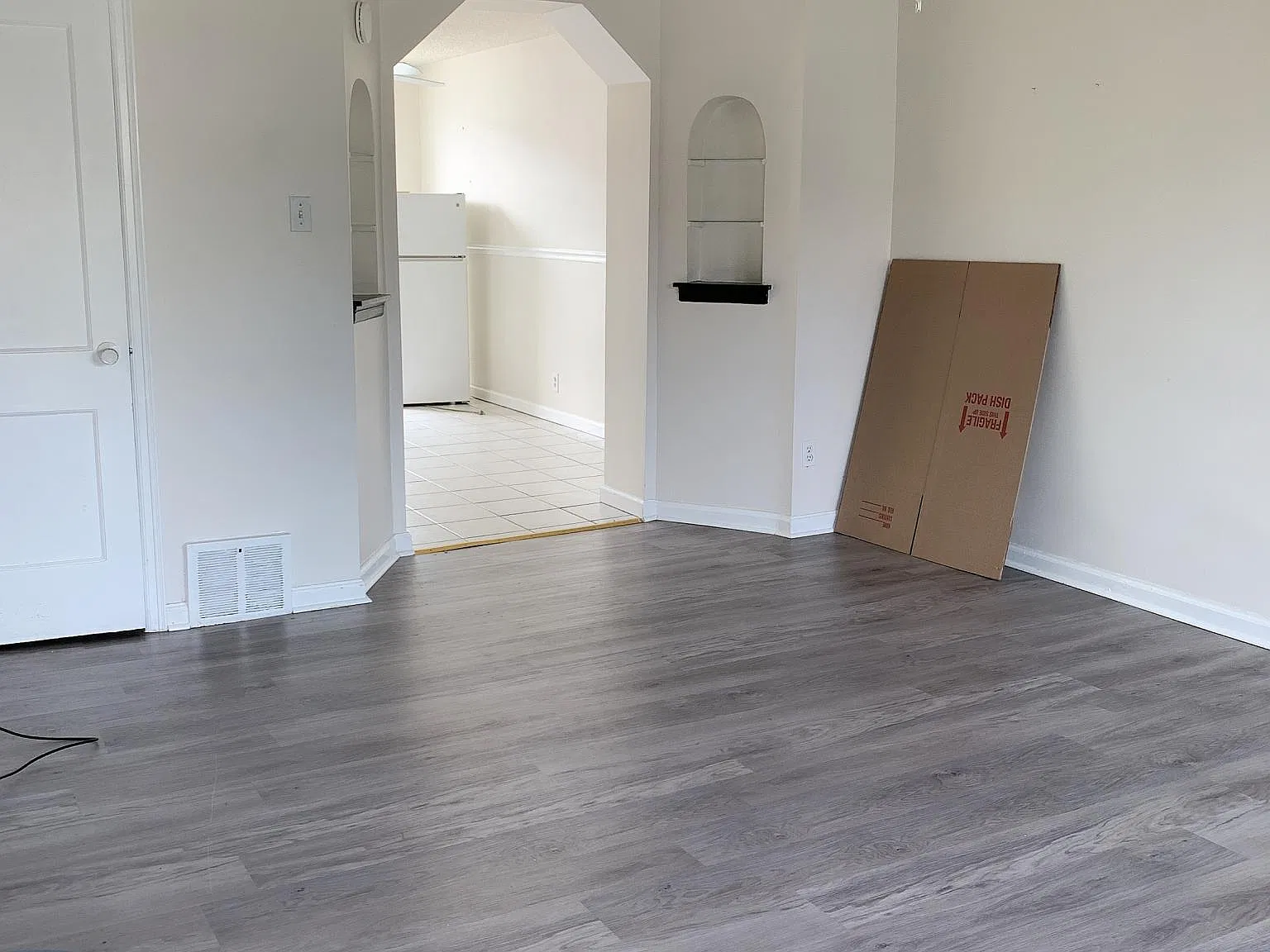 3 bed, 1136 sqft, $1,680 — Photo 3