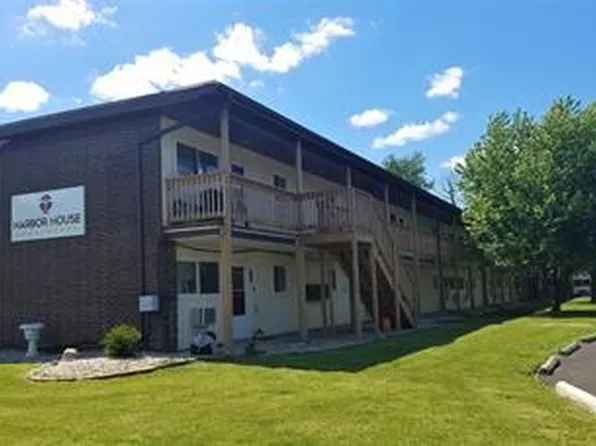 2677 Shoreland Avenue