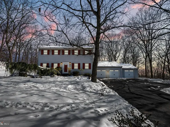 1824 N Adams St, Pottstown, PA 19464