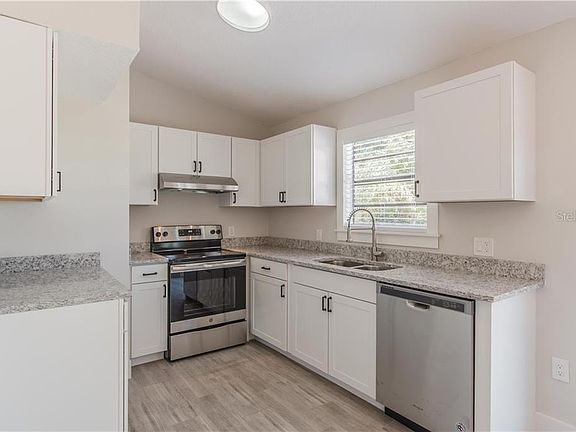 4th image of 697 Teather Ave
