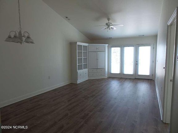 3rd image of 100 Windchime Ct
