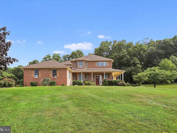 36 Scout Ln, Hummelstown, PA 17036