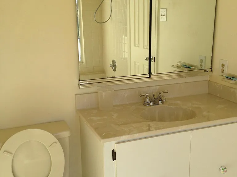 350 New Market Ct — Photo 7