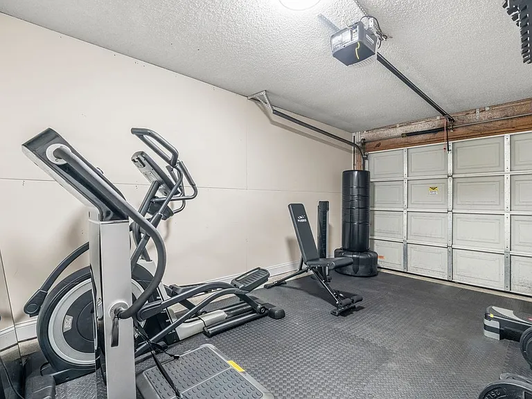 2658 Sam Houston Pl — Photo 15