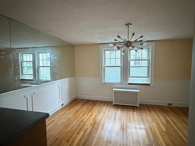 567 Winthrop St — Photo 19