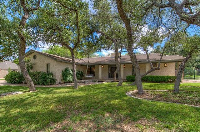 1st image of 210 Palos Verdes Dr