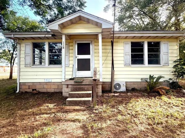 118 Nolte Dr, Naples, TX 75568