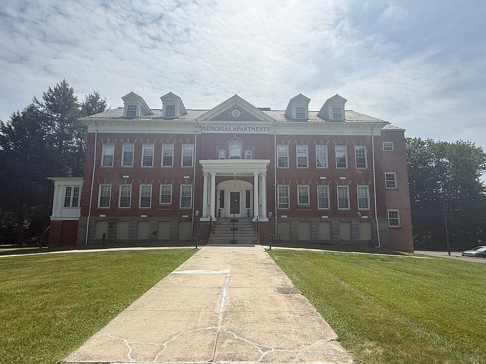 1st image of 7 East St #106