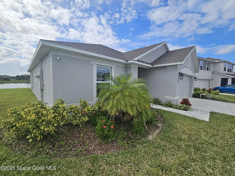 586 Cooper Ct SW — Photo 7