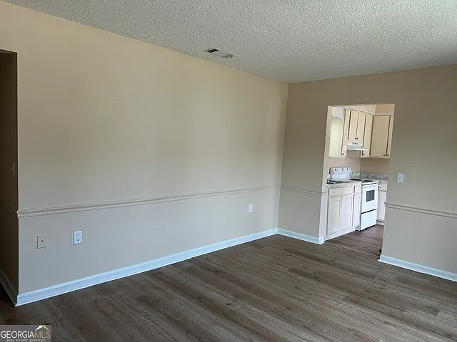 102 W Inman St #1 — Photo 5