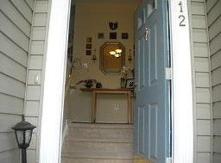 12 Clearbrook Ln, Flemington, NJ 08822