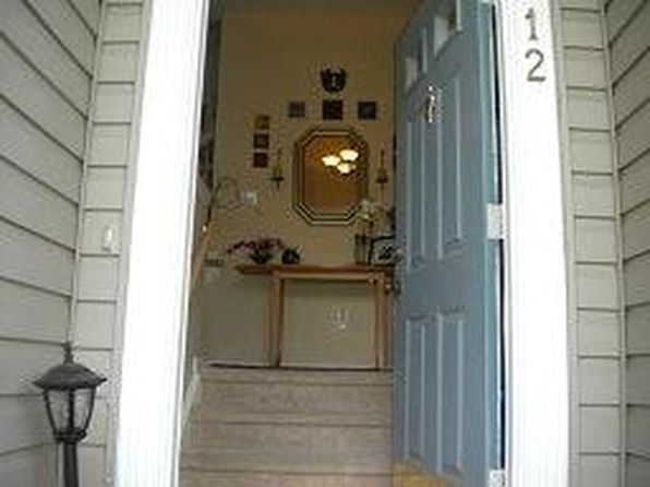 12 Clearbrook Ln