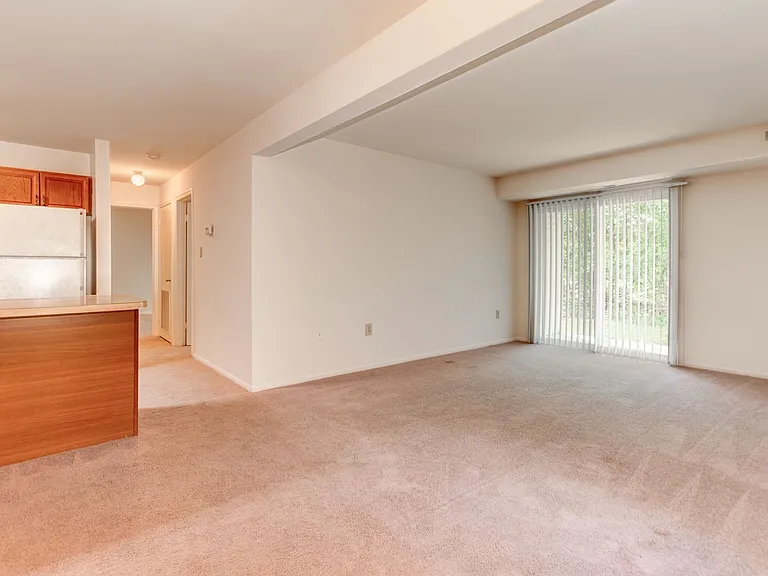 Hunter's Run Apartments — Photo 13