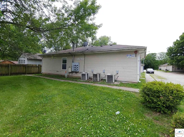 400 S Walnut St, La Monte, MO 65337