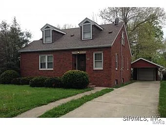 340 Prairie St photo 1