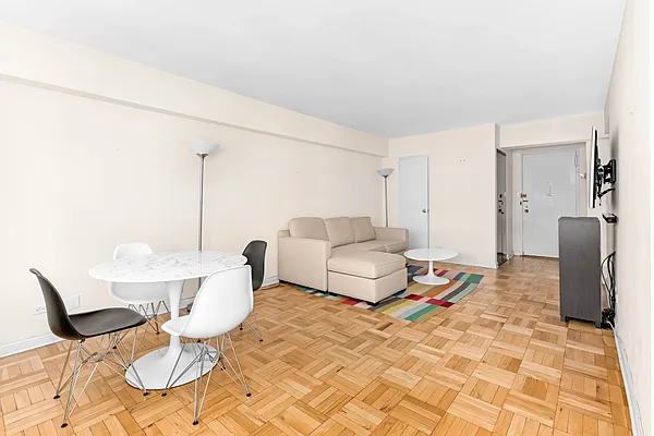 Sold by Compass | media 8