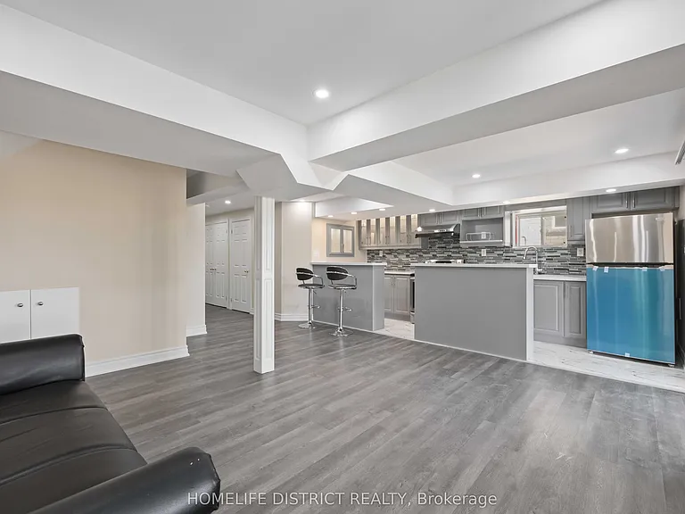 7 Mosely Cres — Photo 7