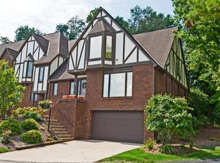 443 Forest Highlands Dr, Pittsburgh, PA