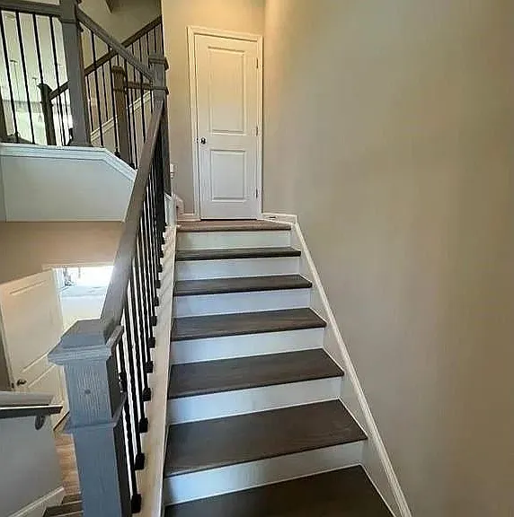 735 Brecklin Ln — Photo 17