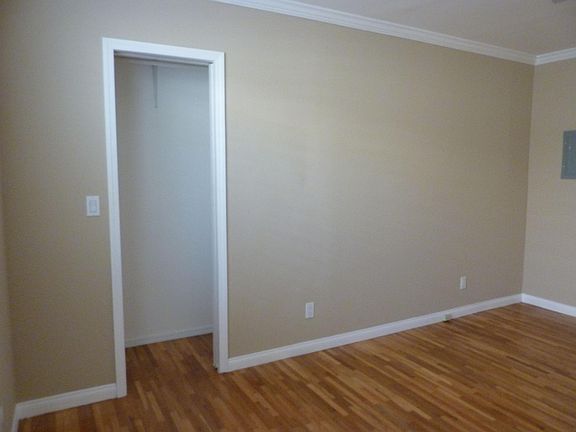 2nd image of 4545 Vineland Ave APT 2