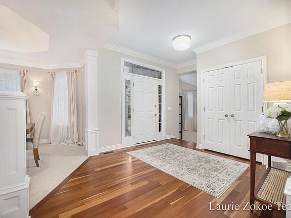 5th image of 1345 White Oak Dr