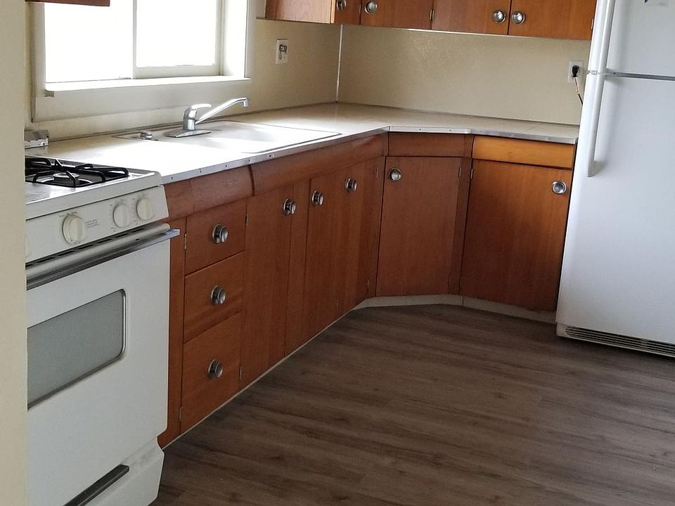 Kitchen from foyer