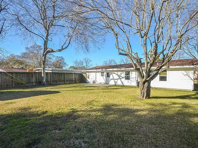 6923 Cole Creek Dr — Photo 14