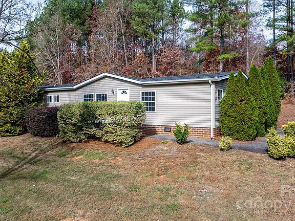 3rd image of 5499 Pembrooke Dr
