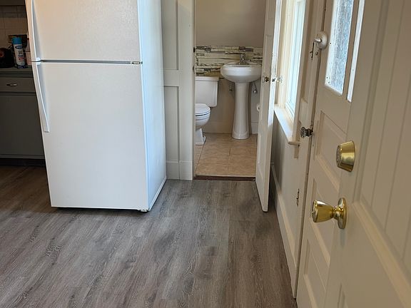 3rd image of 29 Lucy St #2