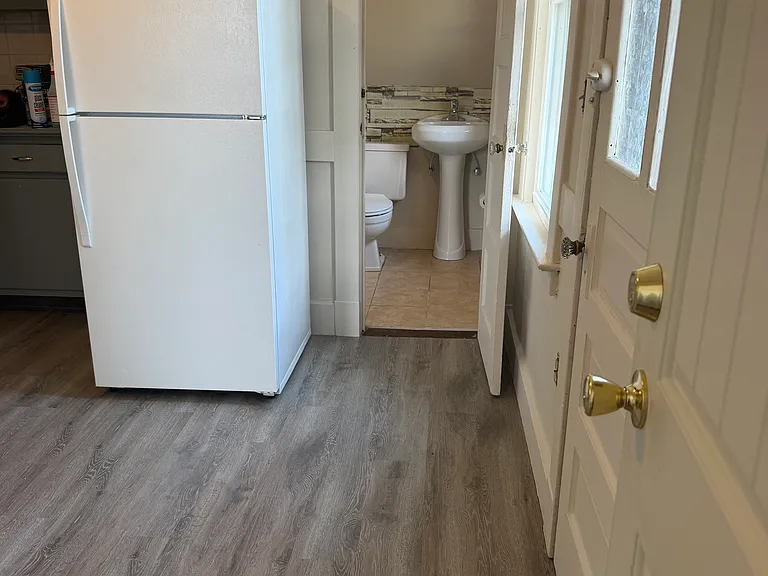 29 Lucy St #2 — Photo 3