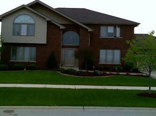 8830 Fairfield Ln, Tinley Park, IL