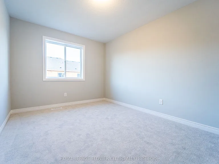 413 E 16th St — Photo 20