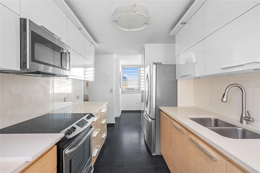2 bed, 2.0 bath, 1100 sqft, $3,500 — Photo 4