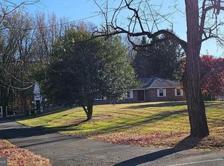 181 Edgebrook Rd, Robbinsville, NJ 08691