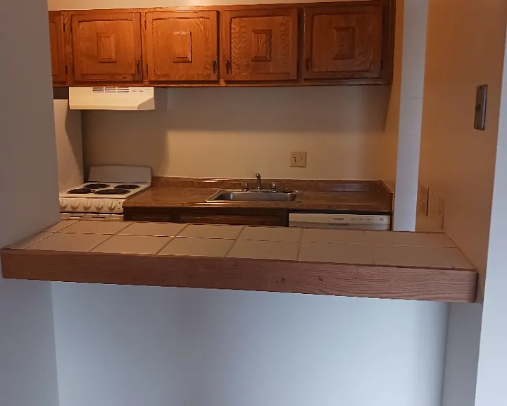 North Vista Manor — Photo 1