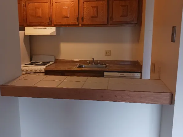 North Vista Manor, 951 N Bend Rd #8b5b9bc5a, Cincinnati, OH 45224