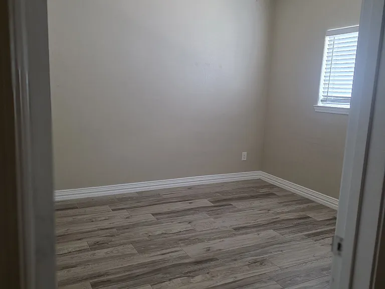 4520 Rockwood Dr — Photo 9