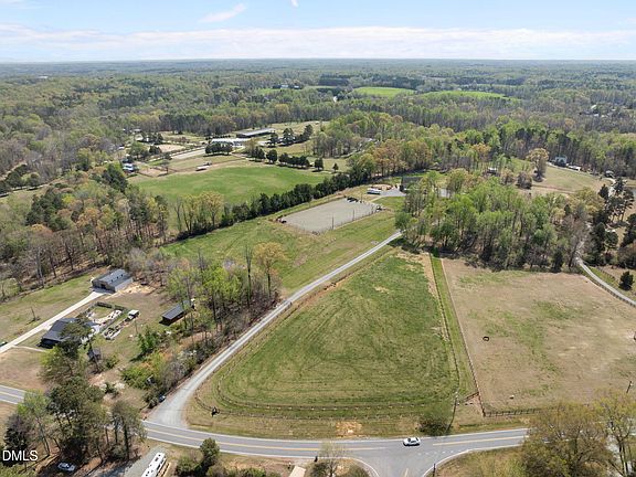 2nd image of 4578 Millpoint Rd