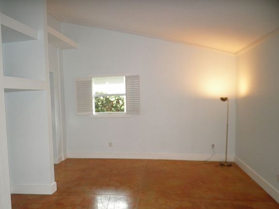 4th image of 2323 Benson St