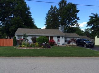 4 Tucker Rd, Greenville, RI 02828