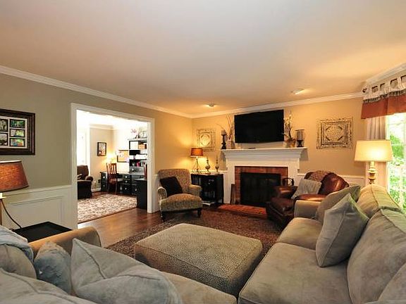 2nd image of 2990 Abbottswell Dr